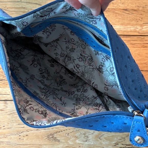 Blue Tote With Matching Pouch - Picture 8 of 11